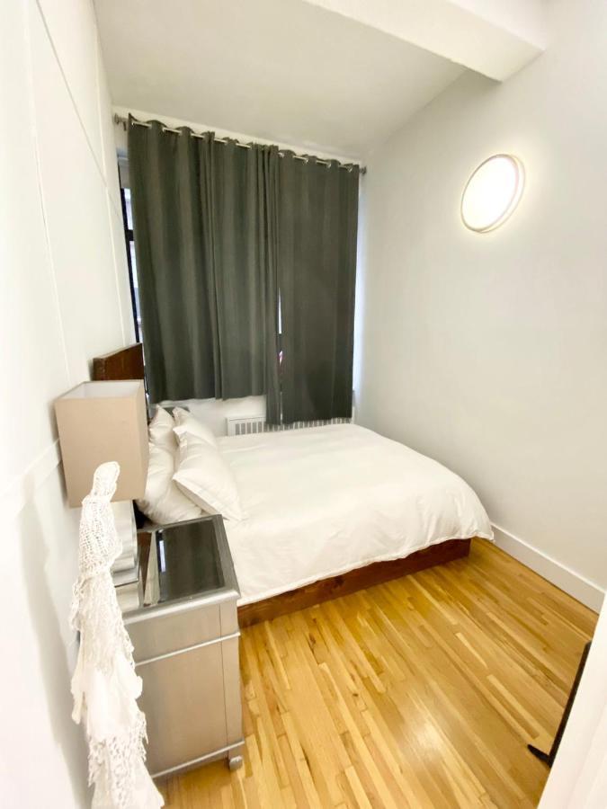Luxury Apartments Next To Times Square New York Exteriör bild